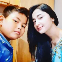 8 Potret Felice Gabriel Anak Angkat Dewi Perssik yang Jarang Tersorot, Kini Sudah SMP - Beranjak Remaja