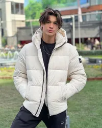 8 Potret Ganteng Eddy Meijer Anak Maudy Koesnaedy Plesir di Turki, Banyak Diincar Jadi Menantu Sama Netizen