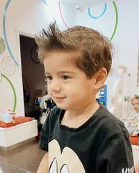 8 Potret Ganteng Zenecka Anak Kedua Carissa Putri, Nyaris Setahun Tinggal di Australia Karena Pandemi Makin Bule Usai Potong Rambut