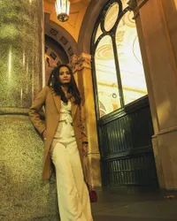 8 Potret Gaya Cantik Acha Septriasa Saat Dinner Romantis Bareng Suami di Australia, Cute dan Classy Sekaligus!