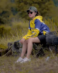 8 Potret Gaya Raya Kitty Kembali Jadi Pembalap, Hot Mom Cantik yang Gahar di Sirkuit