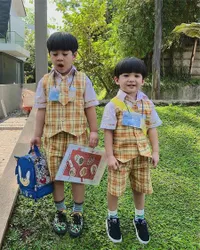 8 Potret Gemasnya Anak-Anak Putri Titian Kenakan Seragam Sekolah, Tiap Pagi Selalu Heboh - Bangga dengan Iago Masuk Kelas Sendiri