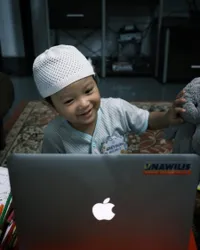 8 Potret Greyson Nawilis Anak Thomas Nawilis yang Tak Tersorot, Gantengnya Mirip Sang Ayah