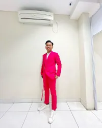 8 Potret Hazman Sanjaya, Perwakilan Malaysia yang Tersisa di Panggung D'Academy Asia 6