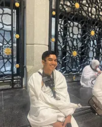 8 Potret Hendra Zayn yang Disebut-Sebut Sedang Taaruf dengan Inara Rusli, Ternyata Seorang Pemandu Umrah