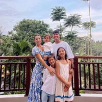 8 Potret Hot Mama Jennifer Bachdim Pamer Baby Bump Anak Keempat, Badan Tetap Langsing di Usia Kehamilan Hampir 5 Bulan