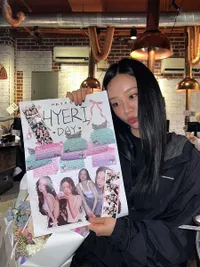 8 Potret Hyeri Ulang Tahun ke-31, Rayakan dengan Donasi 50 Juta Won untuk Anak-Anak Kurang Mampu