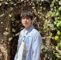 8 Potret Idol yang Tanpa Disadari Akan Menginjak Kepala 3, Wajah Baby Face Tak Dapat Pudar