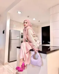 8 Potret Inara Rusli Berdandan Cantik Ikutan Tren Barbie, Netizen: C'mon Barbie Let's Go Ngaji