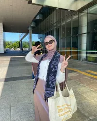 8 Potret Inara Rusli di Korea, Dapat Sertifikat dari Walikota Seongnam - Jadi Bagian Kampanye Kebaikan