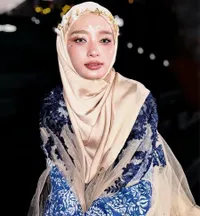 8 Potret Inara Rusli Saat Kenakan Gaun Rancangan Ivan Gunawan - Cantik Bak Ibu Peri!
