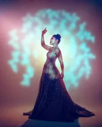 8 Potret Inge Anugrah yang Kebanjiran Job Hingga Jadi Direktur Usai Putuskan Cerai, Sempat Akan Ngekos - Bisa Lebih Sukses dari Ari Wibowo