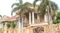 8 Potret Interior Rumah Muzdalifah, Punya 12 Kamar, 30 Pintu & Dihargai 32 Miliar!