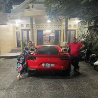 8 Potret Inul Daratista Mengungkap Sosok Kakanya Memiliki Mobil Mewah, Plat Nomornya Bikin Salah Fokus - Netizen: Kendaraan SInar UV