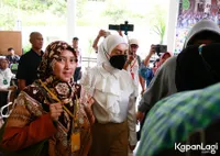 8 Potret Irish Bella Hadir ke Sidang Perceraiannya, Irish Bella Hanya Tebar Senyum dan Bungkam