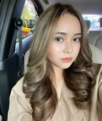 8 Potret Isya Adinda Putri Elma Theana yang Jarang Sekali Tersorot, Beranjak Dewasa dan Makin Menawan 