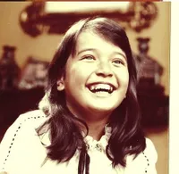 8 Potret Jadul Masa Kecil Jennifer Jill, Istri Ajun Perwira yang Cantik dan Imut