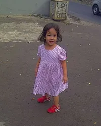 8 Potret Jemima Sophiaan, Cucu Cantik Widyawati yang Miliki Senyum Menawan dan Kini Beranjak Remaja 
