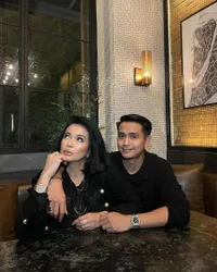 8 Potret Jennifer Jill dan Ajun Perwira yang Makin Bahagia dan Mesra, Masih Lincah Layani Suami - Akui Pernah Tak Keluar Kamar Karena Rajin Hubungan di Ranjang