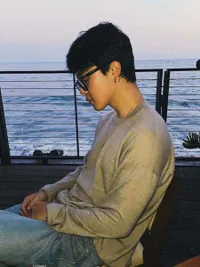 8 Potret Jimin Bagikan Momen Liburan Bareng Member BTS, Jin dan Jungkook Tak Terlihat