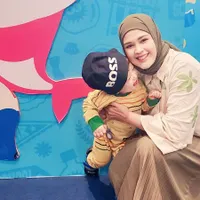 8 Potret Jourell Putra Kedua Cut Meyriska dan Roger Danuarta yang Makin Ganteng Ngegemesin