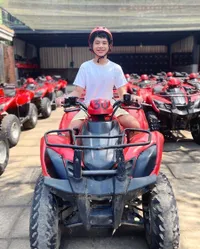 8 Potret Karan Pradhi Anak Bunga Zainal yang Sudah Remaja, Makin Ganteng - Lebih Tinggi dari Sang Ibunda