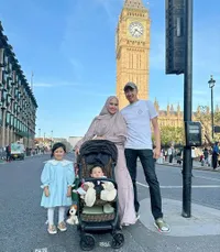 8 Potret Kartika Putri dan Suami Liburan Keliling Eropa, Ajak 2 Anaknya Menjelajah London Hingga Italia