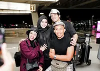 8 Potret Kedekatan Aurel Hermansyah dan Mertuanya yang Sempat 'Memaksa' Lahiran Normal, Isyaratkan Ingin 15 Cucu!