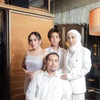 8 Potret Kedekatan Salmafina Sunan dan Sang Adik yang Jadi Korban Bully di Sekolah, Sosok Kakak Perhatian - Selalu Beri Dukungan
