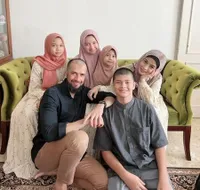 8 Potret Kehangatan Rumah Jihan Fahira dan Primus Yustisio, Sering Dijadikan Tempat Pengajian