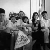 8 Potret Kehidupan Attila Syach Mantan Suami Wulan Guritno dengan Keluarga Barunya yang Jauh dari Sorotan