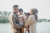 8 Potret Keisha Ratuliu Bersama Keluarga, Nggak Sabar Nunggu Anggota Baru - Tampil Kompak Saat Maternity Shoot