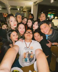 8 Potret Kejutan Ulang Tahun Vidi Aldiano dari Sahabat, Dapat Spanduk Ucapan Khas Warung Pecel Lele