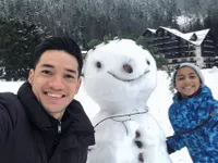 8 Potret Kekompakan Andrew White dan Putranya, Sering Main Game Sampai Olahraga Bareng