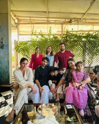 8 Potret Keluarga Kareena Kapoor yang Good Looking Semua, Rayakan Raksha Bandhan - Dekat dengan Anak Sambung dan Ipar
