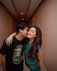 8 Potret Keromantisan Happy Asmara dan Gilga Sahid yang Diduga Sudah SAH: Habis Nikah Pengen Pulang Terus!