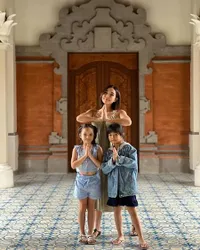 8 Potret Keseruan Liburan Gempi dan Gisel di Bali, Lagi Girls Time Nih?