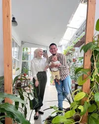 8 Potret Kesha Ratuliu Ajak Suami dan Anaknya Liburan ke Yogyakarta, Bahagia Bak Keluarga Cemara