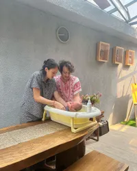 8 Potret Kesibukan Nadine Chandrawinata dan Dimas Anggara dengan 2 Anak, Chaos Tapi Bahagia