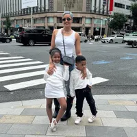 8 Potret Kimmy Jayanti Ajak Anak-Anaknya Liburan ke Jepang, Kunjungi Tokyo Disneyland