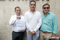 8 Potret King Saipul Jamil Datangi Polda Metro Jaya untuk Jalani Mediasi dengan Dewi Perssik
