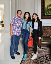 8 Potret Kompak Mayangsari & Khirani Trihatmodjo, Ibu dan Anak Sama-sama Kece - Cantiknya Saingan!