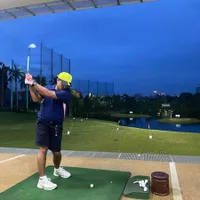 8 Potret Kompak Vanessa Angel dan Suami Saat Main Golf, Posisi Tangan BIbi Bikin salah Fokus