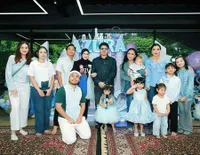 8 Potret Kris Dayanti dan Ashanty di Ultah Azura, 2 Nenek Kompak