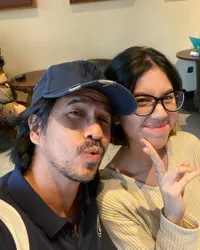 8 Potret Kyra Putri Sulung Ariyo Wahab yang Kini Kuliah di Korea Selatan, Bikin Pangling dan Makin Cantik Bak Idol KPop