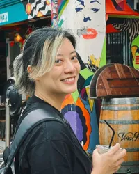 8 Potret Leony Diduga Sedang Kencan dengan Kekasih Barunya, Foto Bareng Pria Bule Curi Perhatian