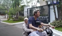 8 Potret Lesti Kejora, Rizky Billar dan Baby L Jalan-Jalan Sore Keliling Komplek - Sambil Makan Bakso Malang