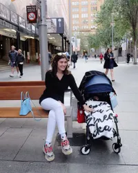 8 Potret Liburan Carissa Putri di Australia, Sangat Menyenangkan!