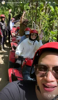 8 Potret Liburan Citra Kirana dan Rezky Aditya di Tengah Isu Cerai - Kasus Video Syur, Tetap Mesra dan Romantis Abis