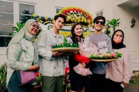 8 Potret Live Launching Sinetron Terbaru SCTV 'DIA YANG KAU PILIH', Dihadiri Para Fans - Para Pemain Pamer Kekompakan